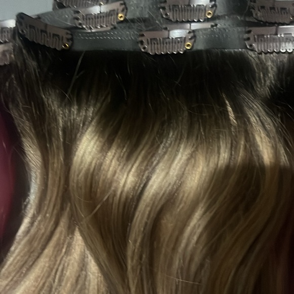 NEW LUXY  light bronde human hair clip in seamless extensions $275 160g - Picture 8 of 14